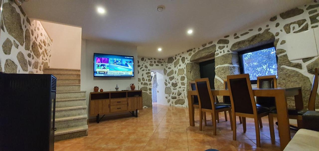 Quinta Da Tormenta -14 Pessoas- Cabeceiras De Basto 2 Casas E Piscina Privada Villa Kültér fotó