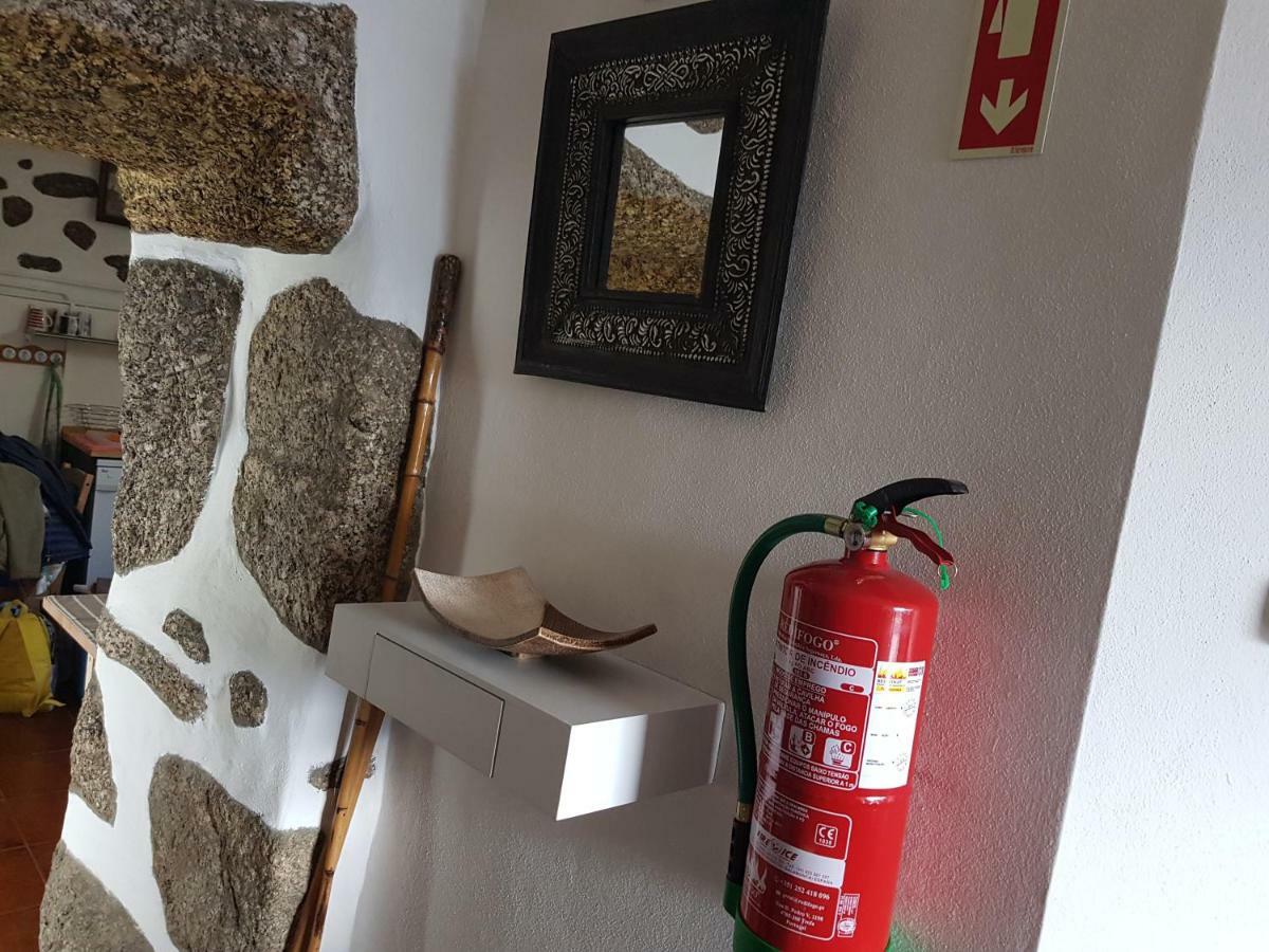 Quinta Da Tormenta -14 Pessoas- Cabeceiras De Basto 2 Casas E Piscina Privada Villa Kültér fotó